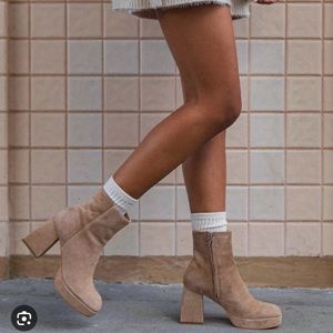 Dolce Vita Ulyses Suede Platform Booties